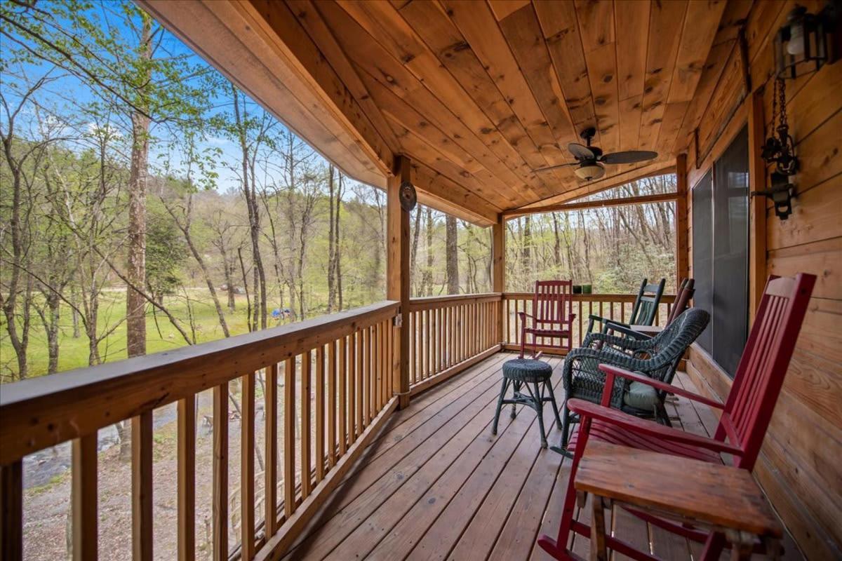 Cozy Cabin Beside Briar Creek, Fire Pit, Wifi Villa Ellijay Esterno foto