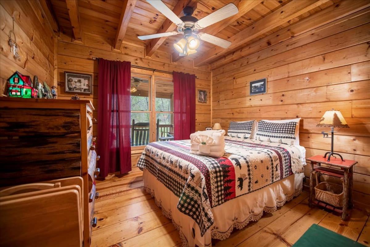 Cozy Cabin Beside Briar Creek, Fire Pit, Wifi Villa Ellijay Esterno foto
